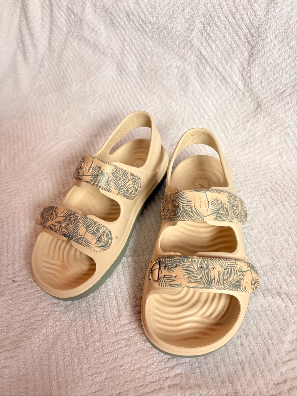Kids Beige Tropical-Print Comfort Sandals